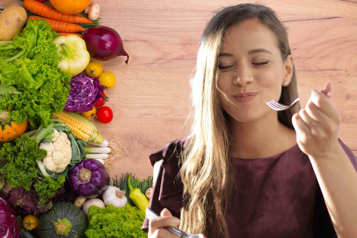 donna che mangia e varietà di verdure